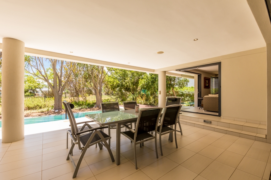 4 Bedroom Property for Sale in Pearl Valley at Val de Vie Western Cape